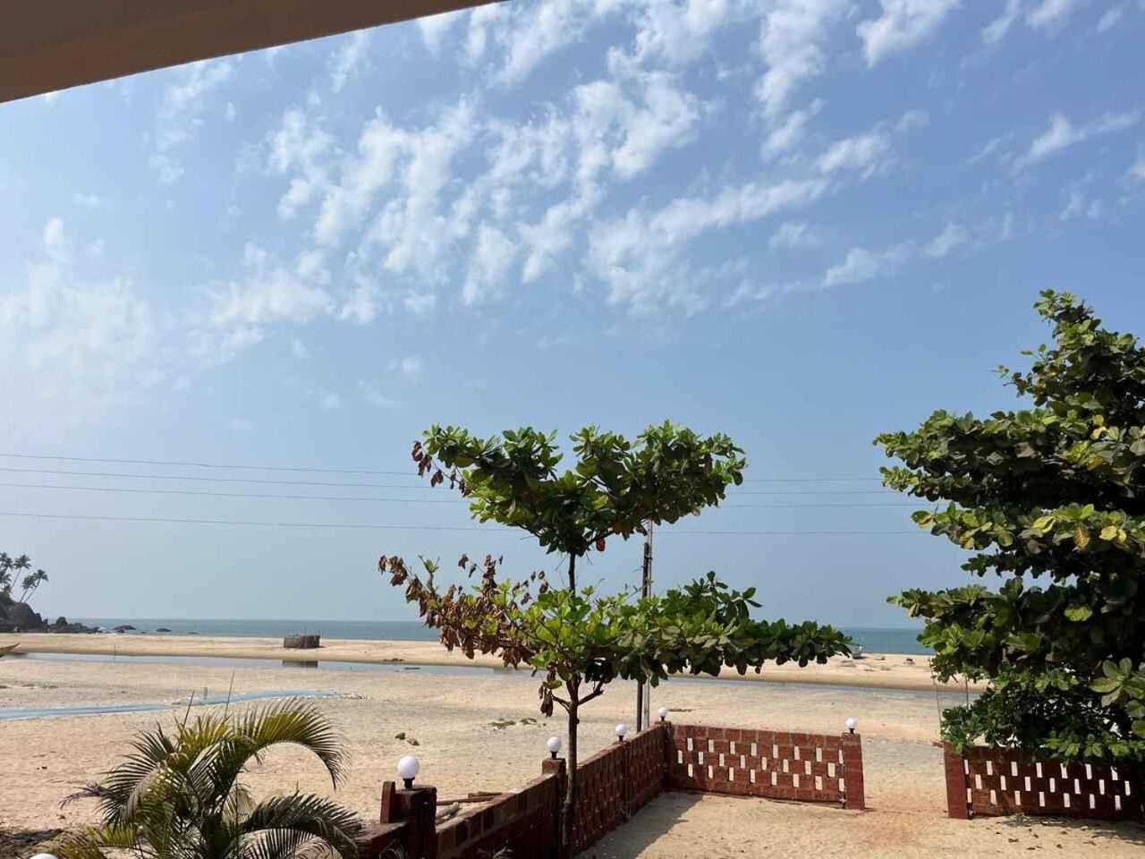 Klub Khavana- The Exclusive Beachfront Resort Vengurla ภายนอก รูปภาพ