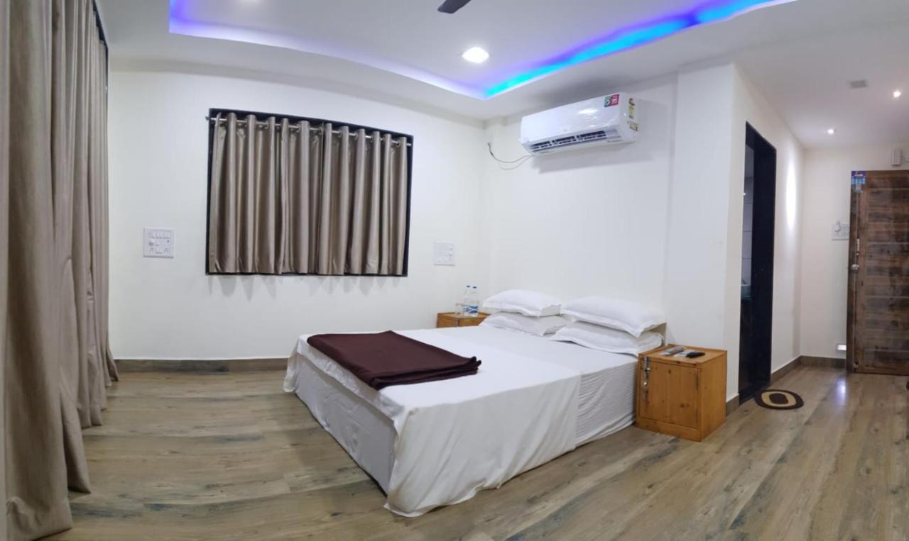 Klub Khavana- The Exclusive Beachfront Resort Vengurla ภายนอก รูปภาพ